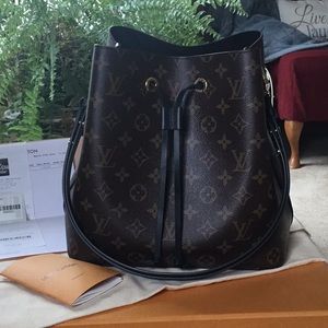 Louis Vuitton Neonoe Noir